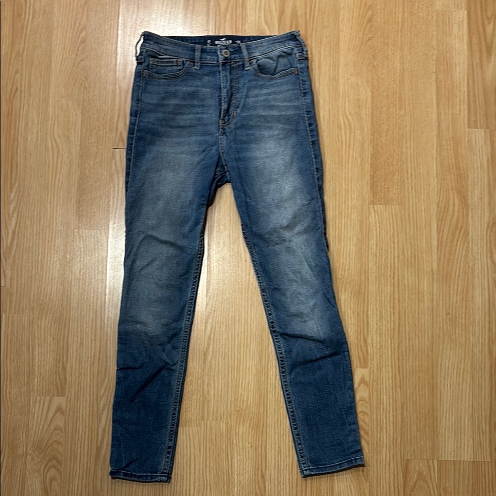Hollister High Rise Super Skinny Crop Jeans